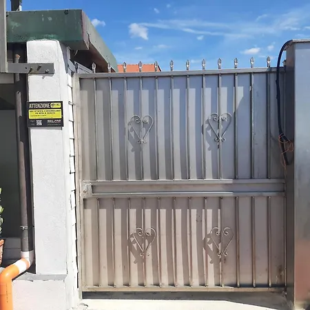 アパート Casa Silvia ヴェンティミーリア