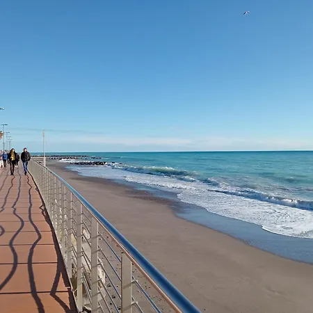 Casa Silvia アパート ヴェンティミーリア